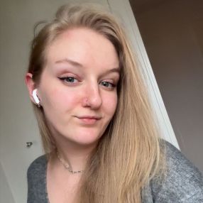 Ofelia, Babysitter i Silkeborg