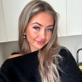 Amanda, Babysitter i Aalborg