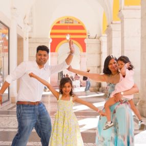 Amol, Family in Hørsholm