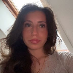 Veronika Maria, Babysitter i Helsinge