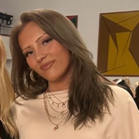 Karla Vigga, Babysitter in København