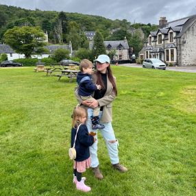 Line-Maj, Family in Assens