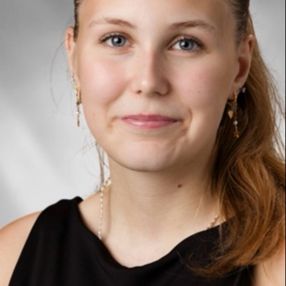 Clara, Babysitter i Ringkøbing