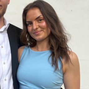 Milica, Babysitter i København