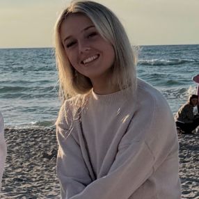 Emilia, Babysitter i Helsingør