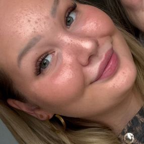 Line, Babysitter i Ballerup