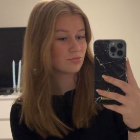 Louise, Babysitter in Frederikshavn