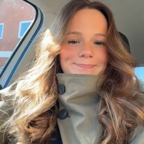 Freja, Babysitter in Frederikshavn