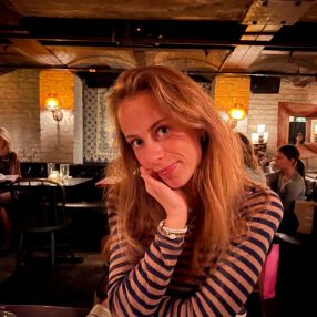 Cornelia, Babysitter i Frederiksberg