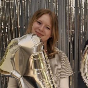 Simone, Babysitter in Store Heddinge