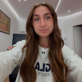 Valeria, Babysitter in København