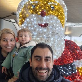 Viktoria, Familie i Islev
