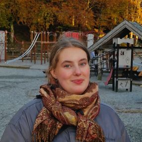 Joan, Babysitter i København