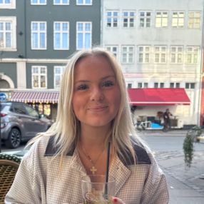 Linea, Babysitter i Bagsværd