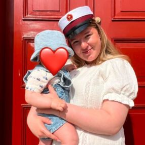 Lærke, Babysitter i Vejen