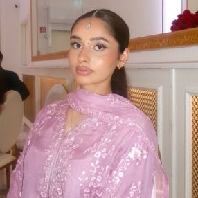 Areeba, Babysitter in Greve