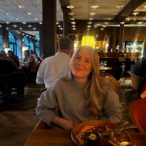 Sofia, Babysitter i Årslev
