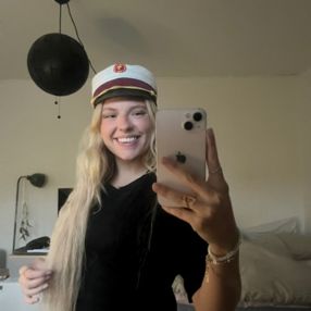 Ella, Babysitter in Kastrup