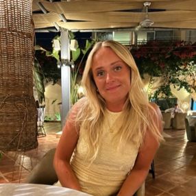 Emma, Babysitter i Herfølge