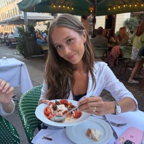 Mathilde, Babysitter i København