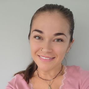 Klaudia, Babysitter i Hedensted