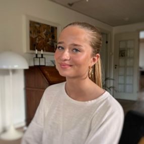 Laura, Babysitter i Odense
