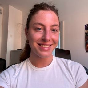 Pilar, Babysitter in København