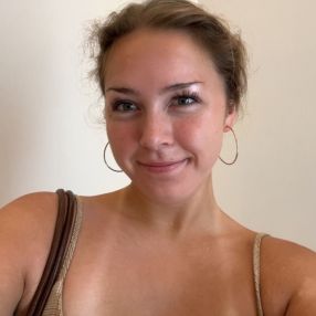 Luna Maj, Babysitter i Aalborg