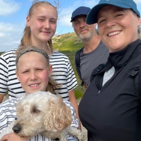 Signe, Babysitter i Farum