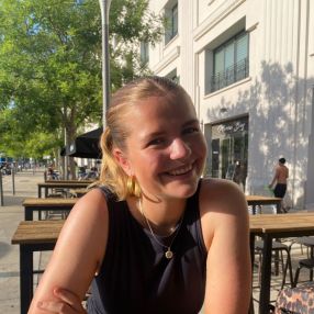 Christine, Babysitter i Svendborg