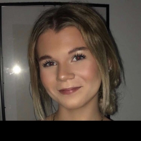 Nicholine, Babysitter i Avedøre