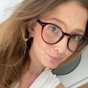 Mie, Babysitter i Odense