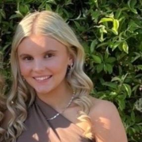 Nicoline, Babysitter i Aabenraa