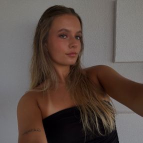 Maiken, Babysitter i Aarhus