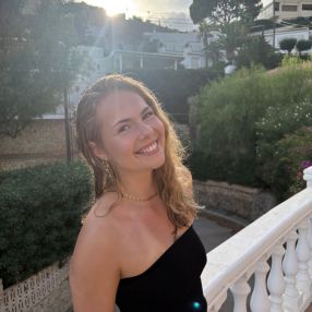 Sarah, Babysitter i Aarhus