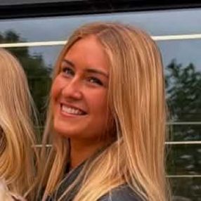 Laura, Babysitter i København