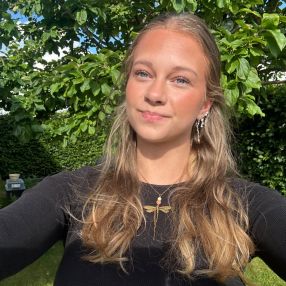 Asta, Babysitter i Ølstykke