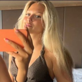 Mina, Babysitter i Svendborg