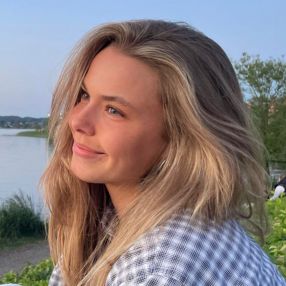 Pauline, Babysitter i Viborg