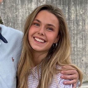 Pauline, Babysitter in Viborg