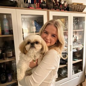 Amalie, Babysitter in Kastrup