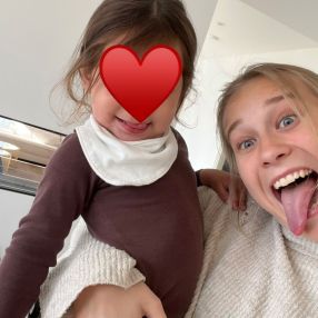 Milla, Babysitter i Helsinge