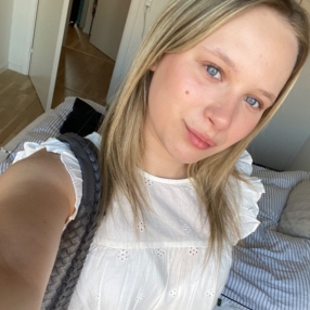 Cecilie, Babysitter i Hillerød
