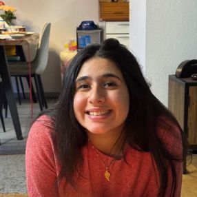 Asmaa, Babysitter i Helsinge