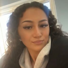 Dilara, Babysitter in Farum