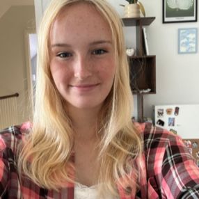 Karoline Grønkjær, Babysitter in Birkerød