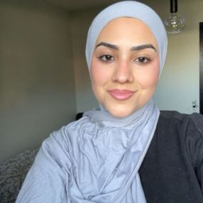 Houda, Babysitter i Odense