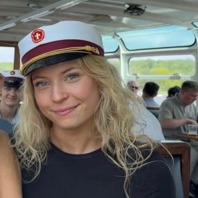 Lea, Babysitter i Viborg