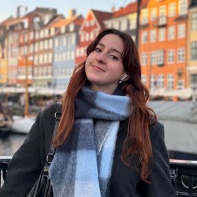 Elena, Babysitter i København