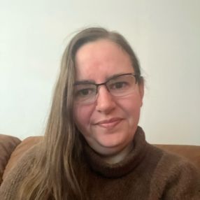 Pia, Babysitter i Hedensted